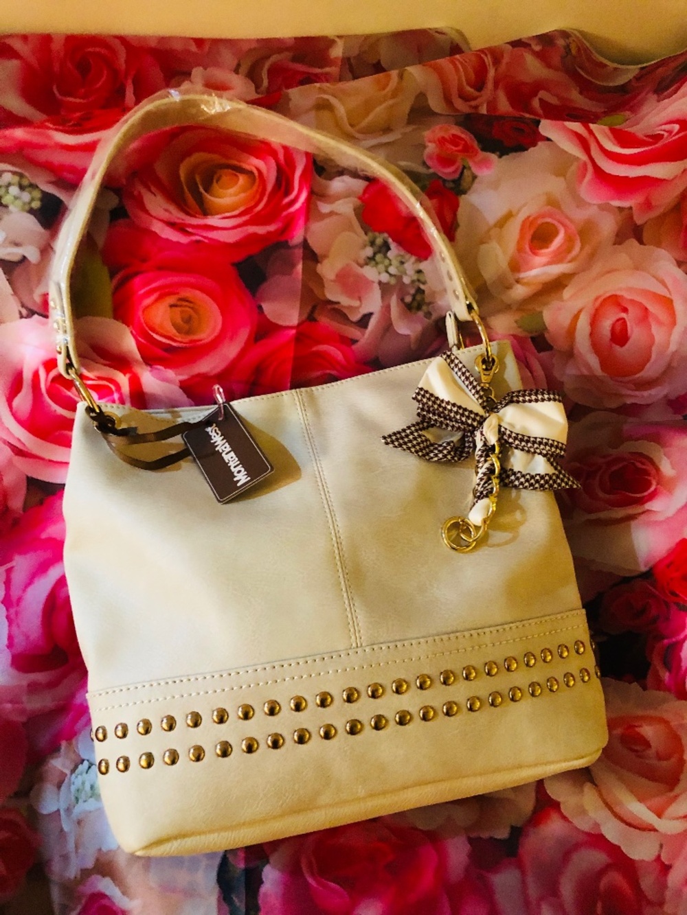 Montana West Hobo Handbag with Vegan Leather & Gold Hardware & Bow Bagcharm